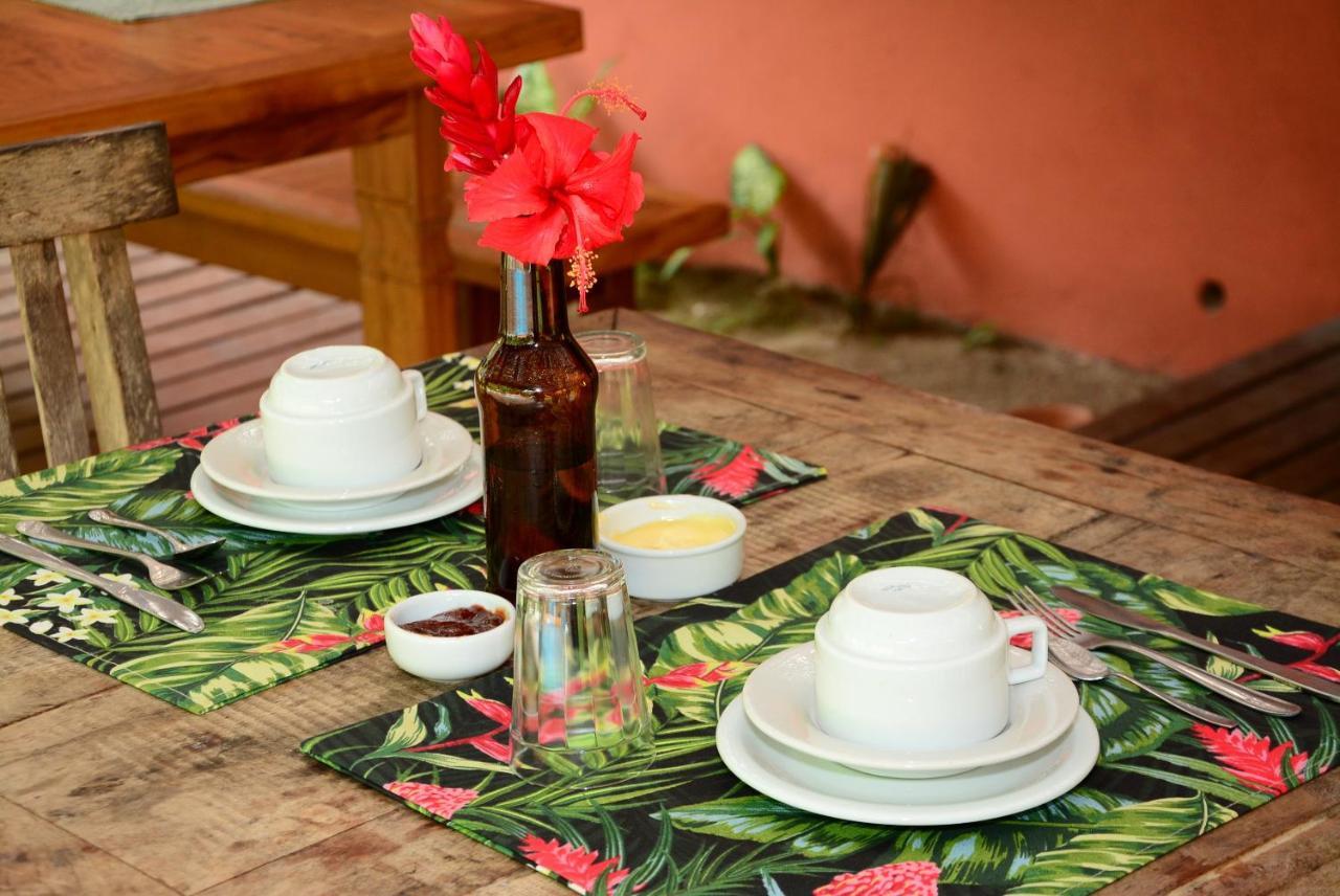 Vila Bonete Hostel Ilhabela Ngoại thất bức ảnh