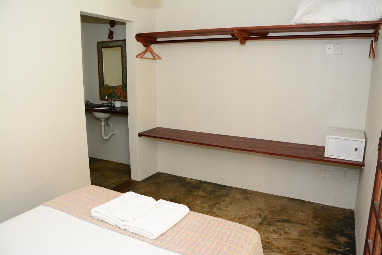 Vila Bonete Hostel Ilhabela Ngoại thất bức ảnh